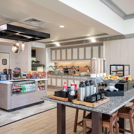 Hilton Garden Inn Louisville East Dış mekan fotoğraf