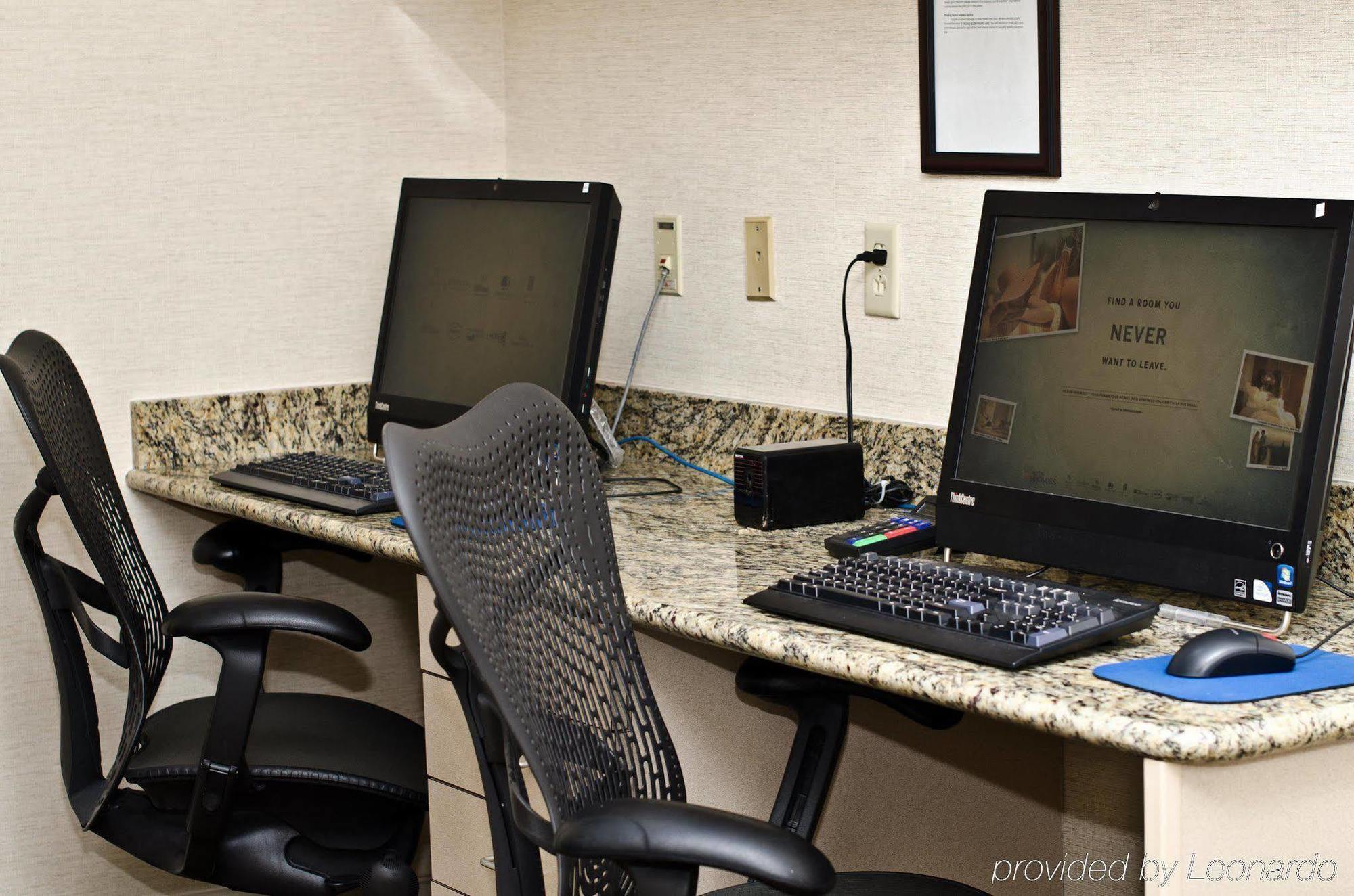 Hilton Garden Inn Louisville East Dış mekan fotoğraf